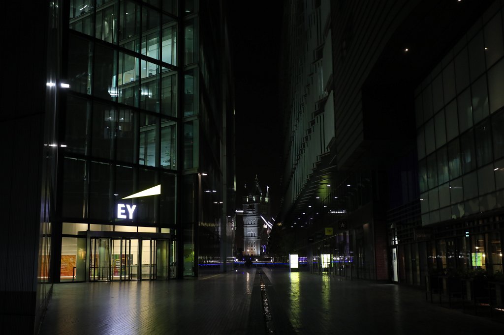 574A9855.JPG -  Tower Bridge  view