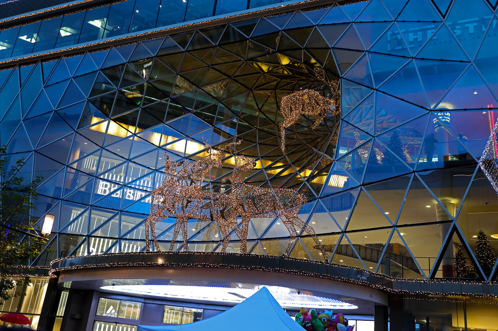 574B0758_c.jpg - Frankfurt MyZeil Christmas