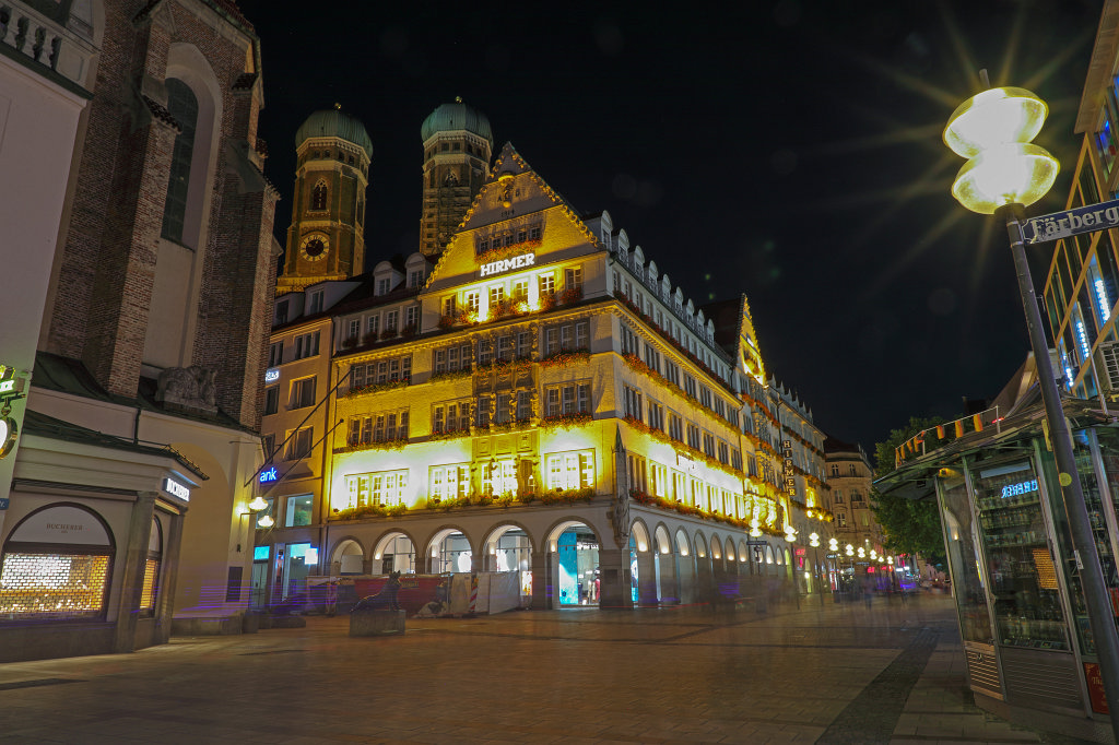 574B5798_c.jpg - Hirmer  Munich 