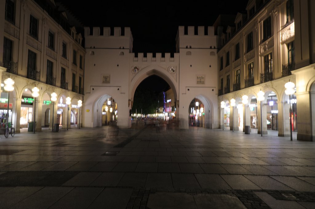574B5799.JPG -  Karlstor   Munich 