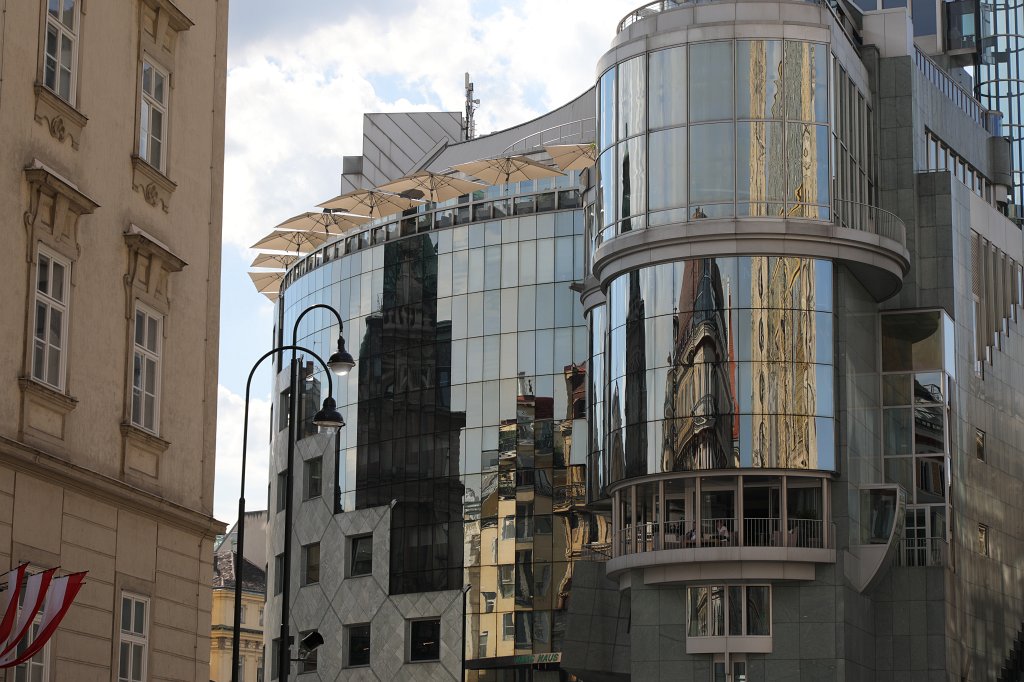 574B6592.JPG -  Vienna  reflections ( Wiener  Spiegelungen)