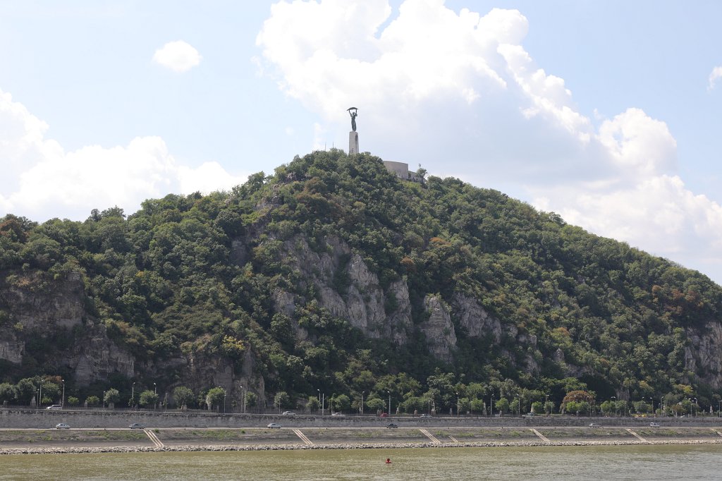 574B6727.JPG -  Liberty Statue Budapest  ( Freiheitsstatue Budapest )