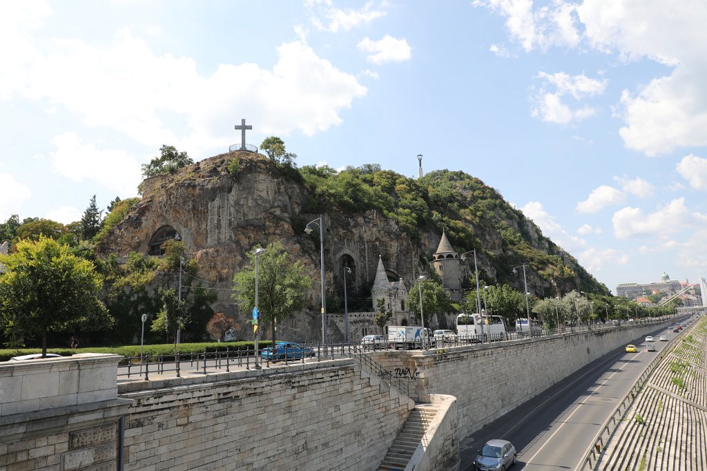 574B6746.JPG -  Gellért Hill Cave  Rock Chapel