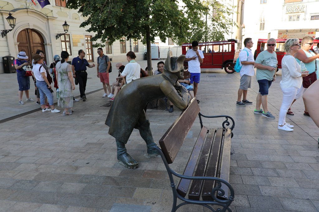 574B7173.JPG - Napoleonský vojak (Napoleon Soldat Statue)