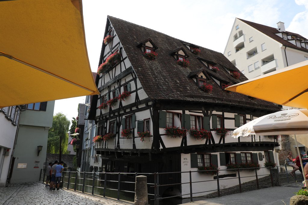 574B7343.JPG - Schiefes Haus in the  Fishermen's quarter Ulm  ( Schiefes Haus   Fischerviertel Ulm )
