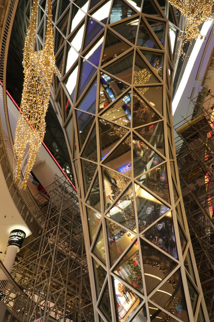 574B8146.JPG -  MyZeil Frankfurt 