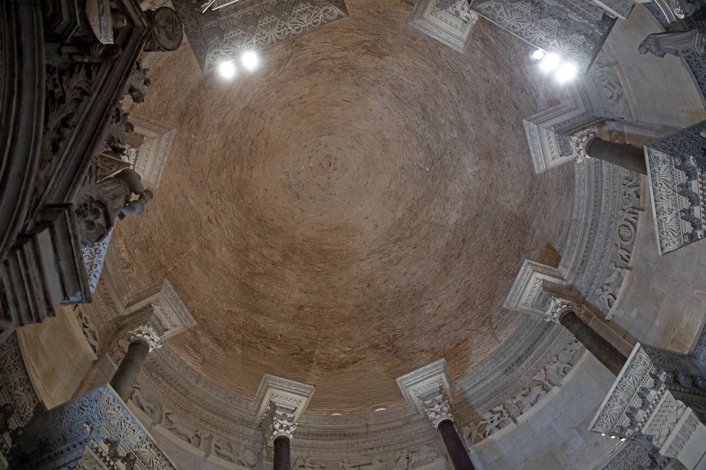 574B2104_c.jpg -  Cathedral of Saint Domnius   Split 