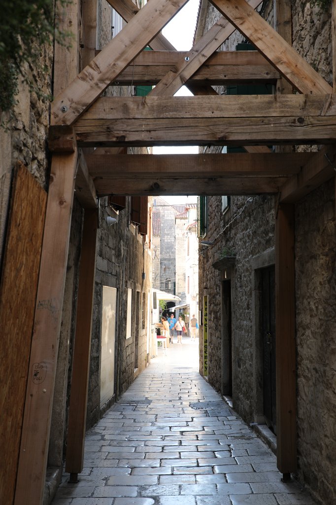 574B2186.jpg -  Diocletian's Palace   Split 