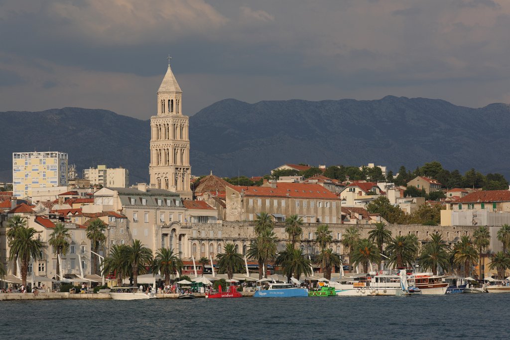 574B2667.jpg -  Split 