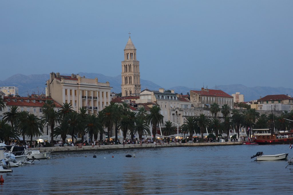 574B3017.jpg -  Split 