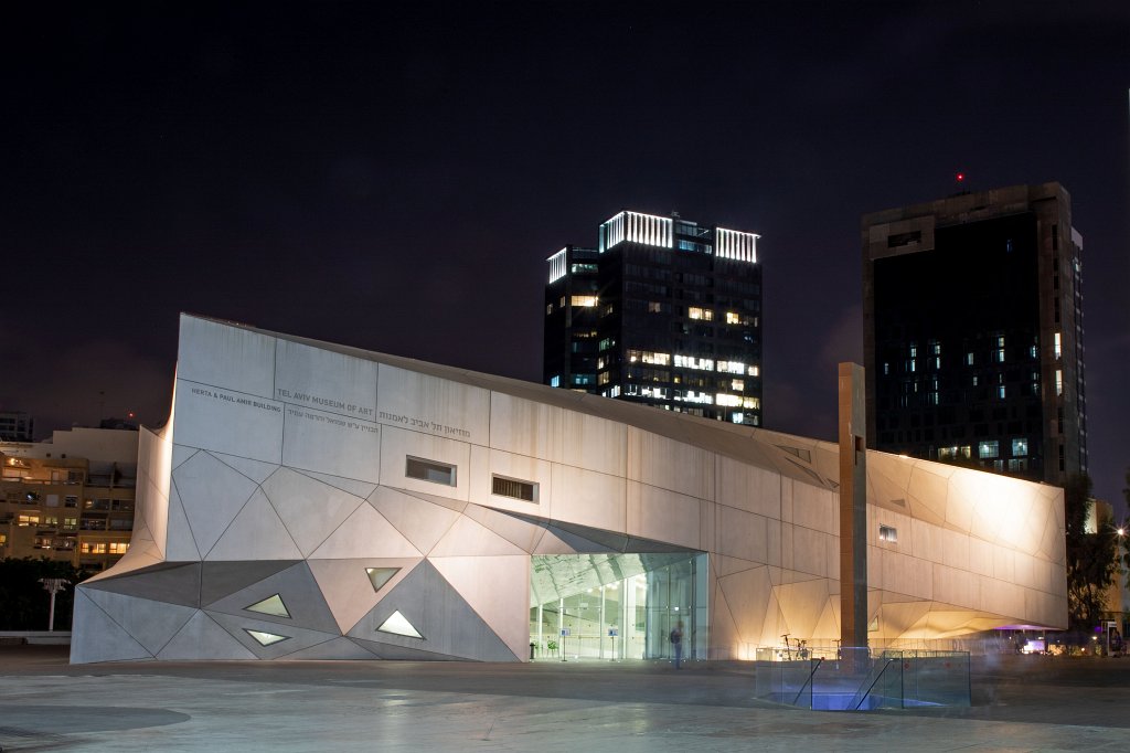 574B3310_c.jpg - Herta and Paul Amir Building  Tel Aviv Museum of Art 
