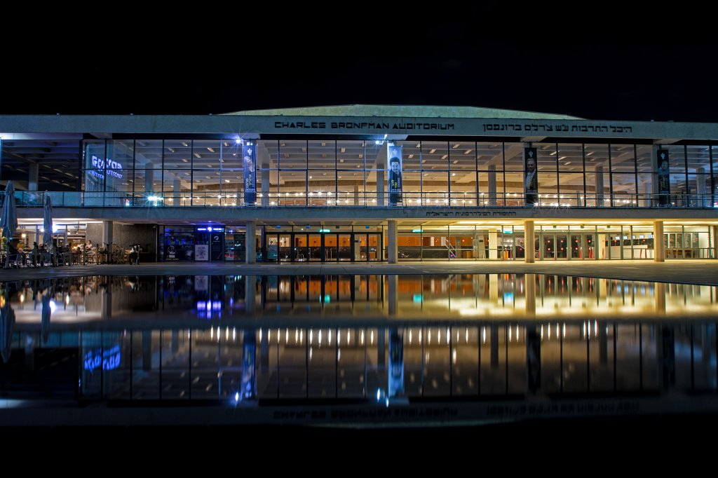 574B3319_c.jpg -  Charles Bronfman Auditorium 