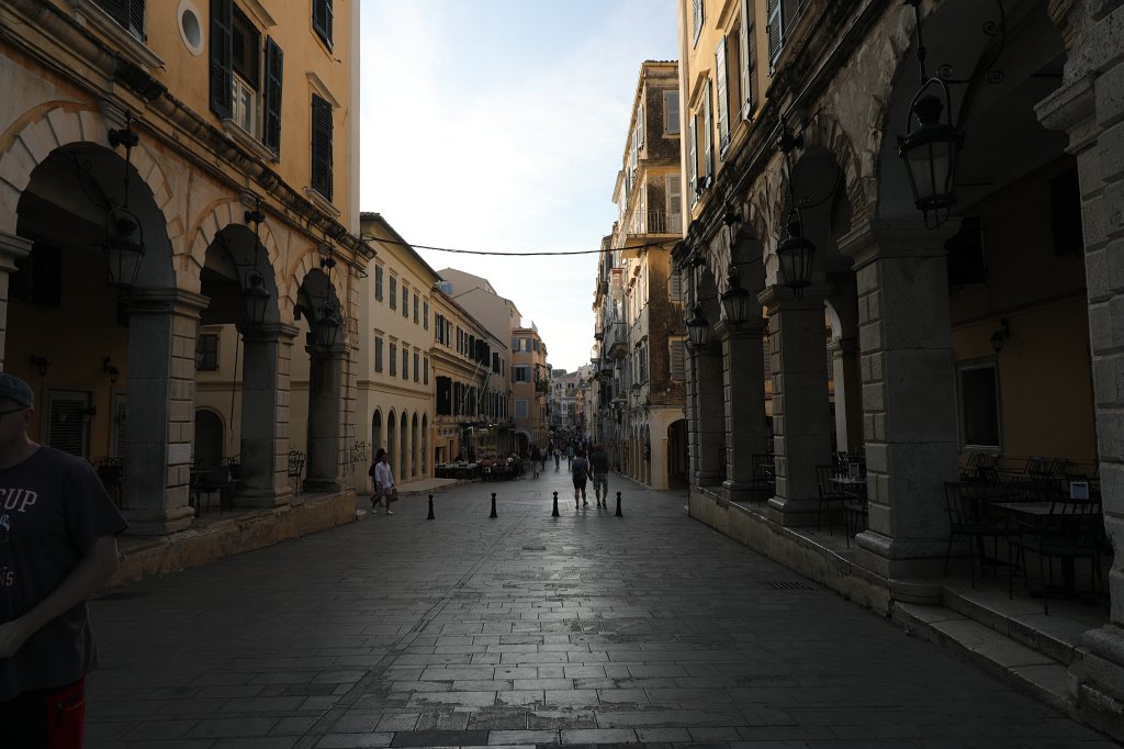 574B3889.JPG - Streets of  Corfu city 